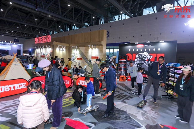 海豚体育京东运动携“欧洲帐篷之王” Hilleberg首次参展CLE2025带来最新旗舰款商品(图1)