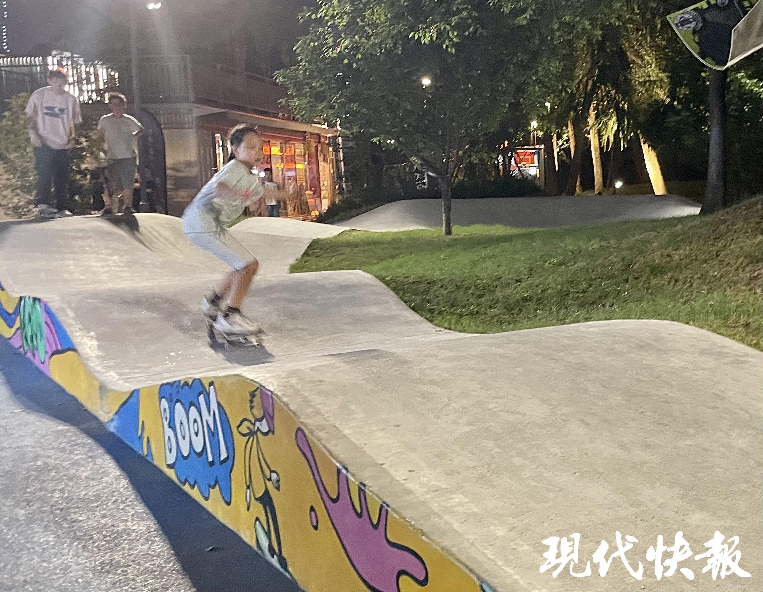 文脉华章｜奥运刮起海豚体育入口“潮玩”风体育文化的年轻态表达(图4)