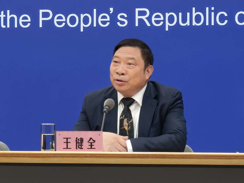 专家提示：安全适量运动海豚体育下载 减少运动损伤(图1)