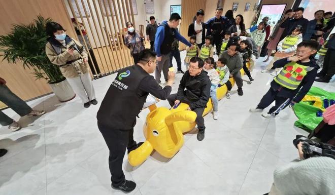 海豚体育全城跃动体育盛宴点亮山海之城烟台市2025年重点赛事震撼发布(图4)