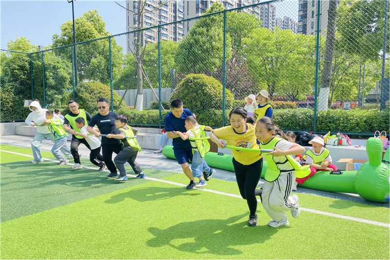 长丰县双墩镇：趣味运动嗨翻春海豚体育下载日多元共治乐动社区(图2)