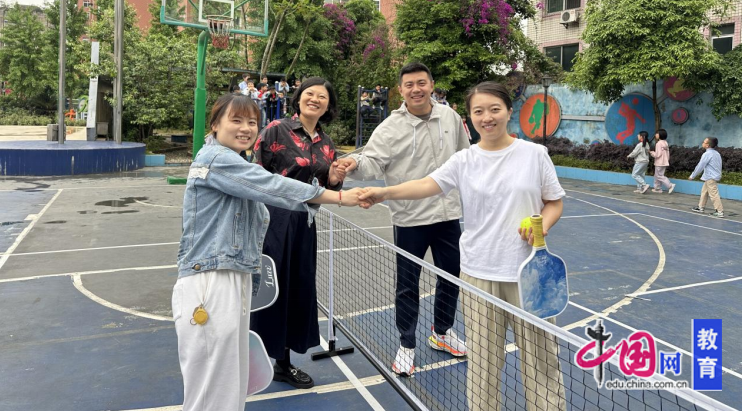 课间展风采运动绽活力 乐师附小海豚体育教师匹克球赛火热开赛(图1)