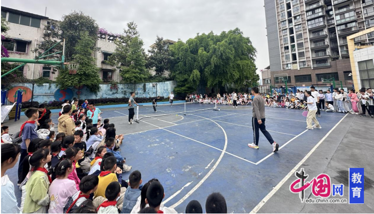 课间展风采运动绽活力 乐师附小海豚体育教师匹克球赛火热开赛(图3)